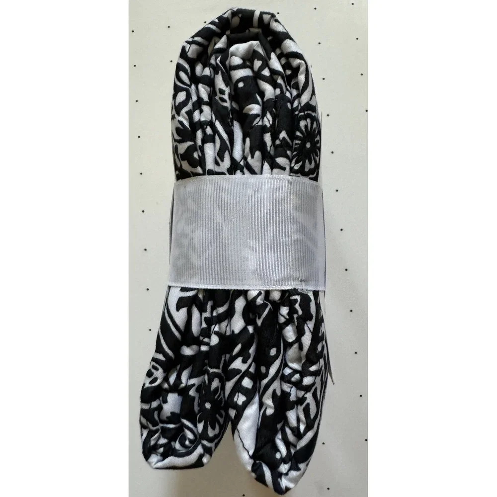 Mainstays Black & White Medallion Pillow Sham Standard Queen Quilted NEW‎